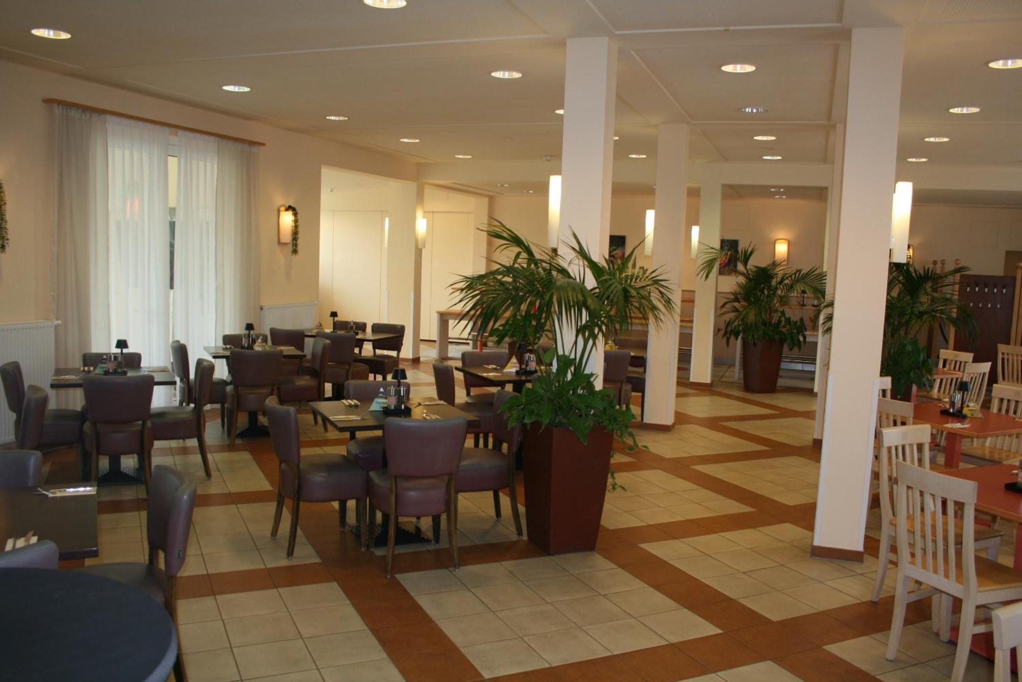 JUFA Hotel im Brückenkopfpark - Jülich Exterior foto